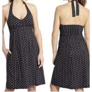 Athleta Pack Everywhere Dress 4 Black‎ White Halter Skater Smocked Pockets